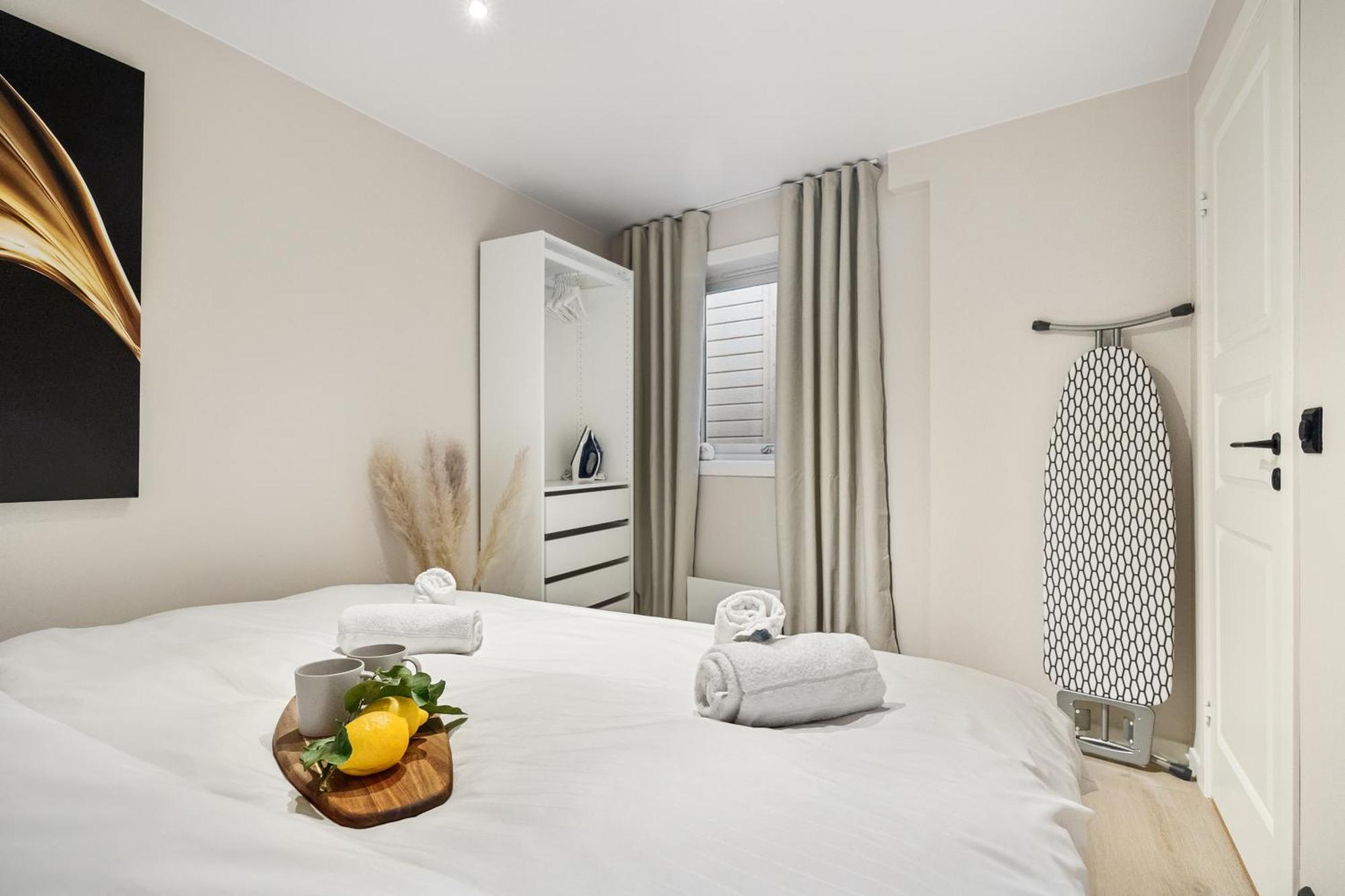 King Bed - Renovated 2024 - 2Br Behind Bryggen Apartment Bergen Ngoại thất bức ảnh